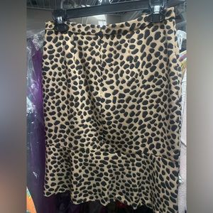 Ann Taylor animal print skirt back ruffle